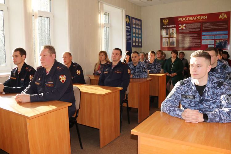 В отделе вневедомственной охраны Волховского района состоялось торжественное совещание, посвященное Дню образования службы
