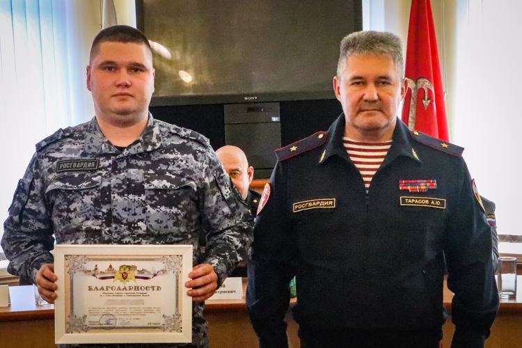 Командующий Северо-Западным округом Росгвардии поздравил личный состав вневедомственной охраны региона с профессиональным праздником
