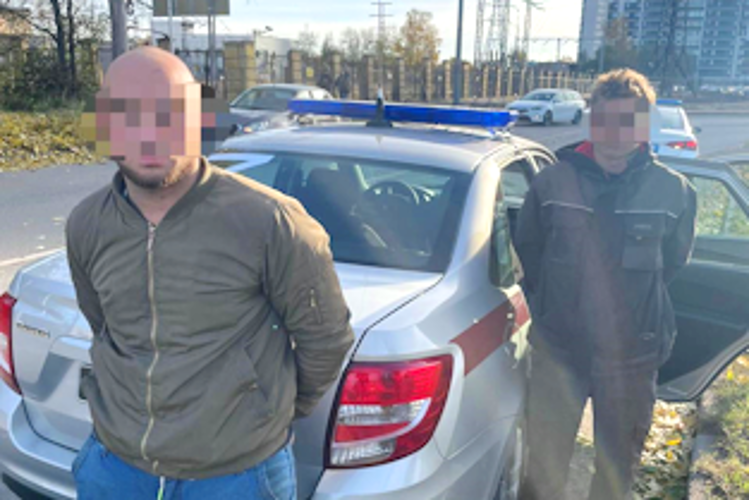 В Красногвардейском районе сотрудники Росгвардии задержали подозреваемых в разбойном нападении
