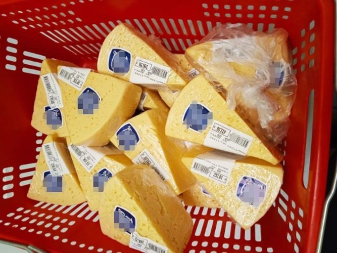В Приморском районе наряд вневедомственной охраны задержал похитителя 11 килограммов сыра