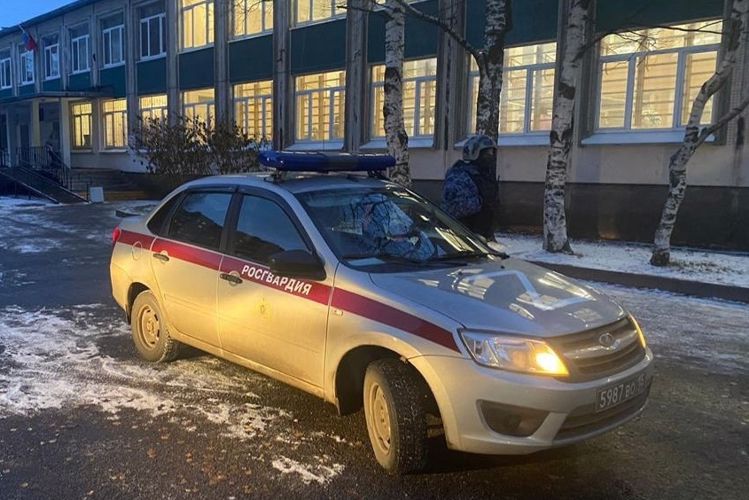 В Красногвардейском районе наряд Росгвардии задержал правонарушителей, нанесших побои нескольким школьникам   
