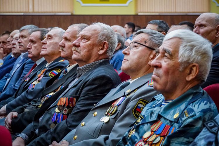 В Санкт-Петербурге поздравили личный состав ОМОН «Бастион» Росгвардии с 35-летием со дня образования