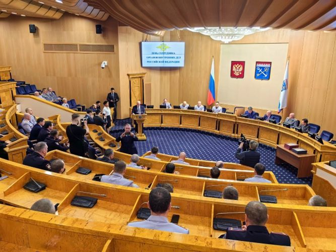 В Санкт-Петербурге представители Росгвардии приняли участие в торжественных мероприятиях ко Дню сотрудника органов внутренних дел
