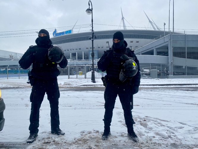 Подразделения Росгвардии обеспечили правопорядок при проведении крупных спортивных мероприятий в Санкт-Петербурге