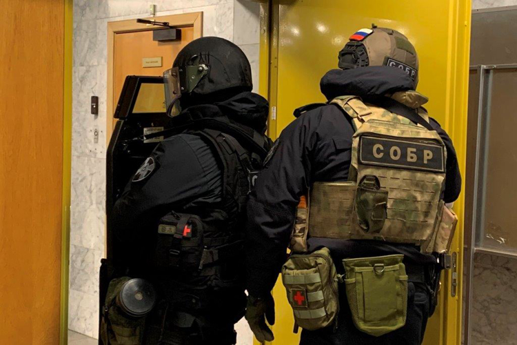 В Санкт-Петербурге сотрудники Росгвардии провели тактико-специальные занятия по нейтрализации вооруженных преступников