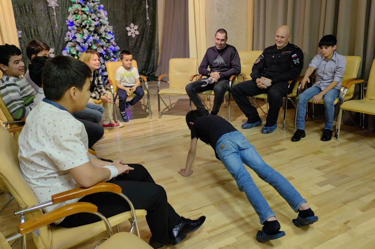 Воспитанников детского социального приюта «Транзит» посетил командир СОБР «Гранит» Росгвардии