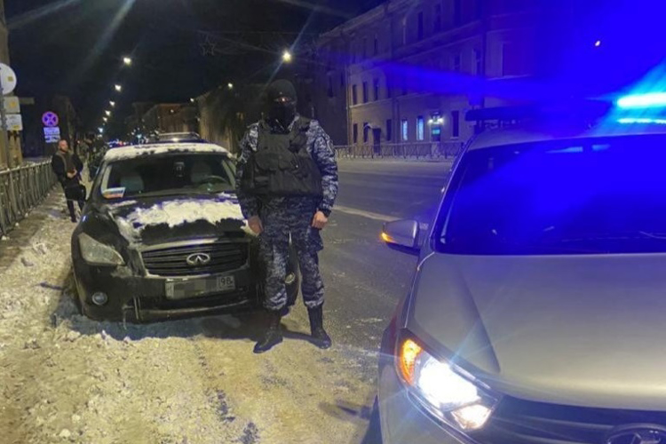 В Красногвардейском районе наряд Росгвардии обнаружил объявленный в розыск автомобиль «Инфинити»