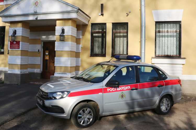 В городе Волхове сотрудники Росгвардии разыскали 11-летнего мальчика, ушедшего из детского социально-реабилитационного центра