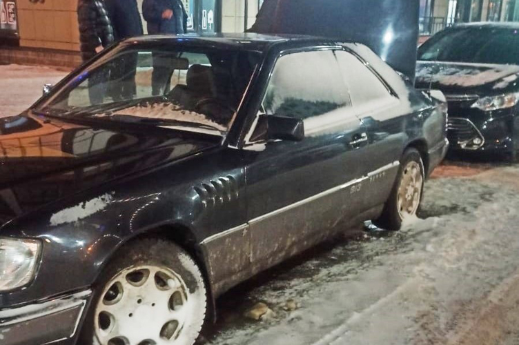 В Красногвардейском районе наряд Росгвардии задержал гражданина, ледорубом повредившего припаркованный автомобиль