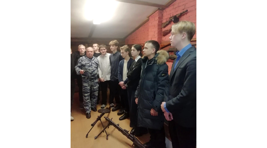 В Петербурге и Ленобласти сотрудники Росгвардии провели встречи с учащимися, посвященные Дню полного освобождения Ленинграда от фашистской блокады