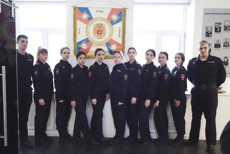 Базу расположения ОМОН "Бастион" посетили курсанты Санкт-Петербургского университета МВД России