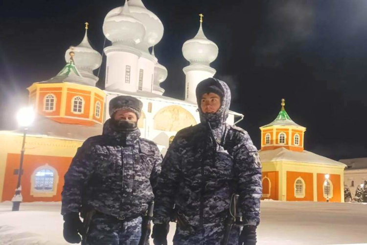В Рождество сотрудники Росгвардии обеспечили правопорядок на территории Санкт-Петербурга и Ленинградской области