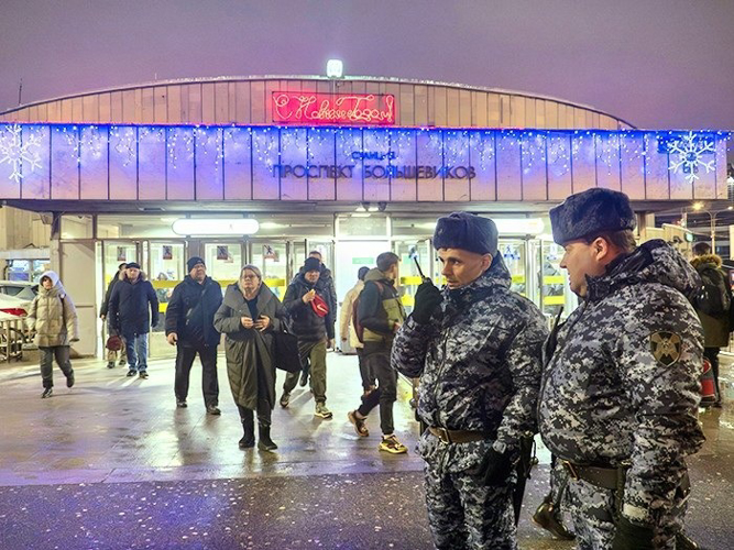 В Санкт-Петербурге струдники Росгвардии обеспечили безопасность во время проведения Губернаторской ёлки