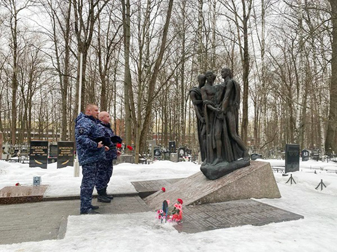 В отделе вневедомственной охраны по Адмиралтейскому району прошли мероприятия, посвящённые 35-летию вывода советских войск из Афганистана