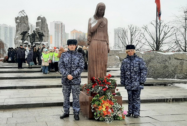 В Петербурге и Ленобласти представители вневедомственной охраны Росгвардии почтили память воинов-интернационалистов