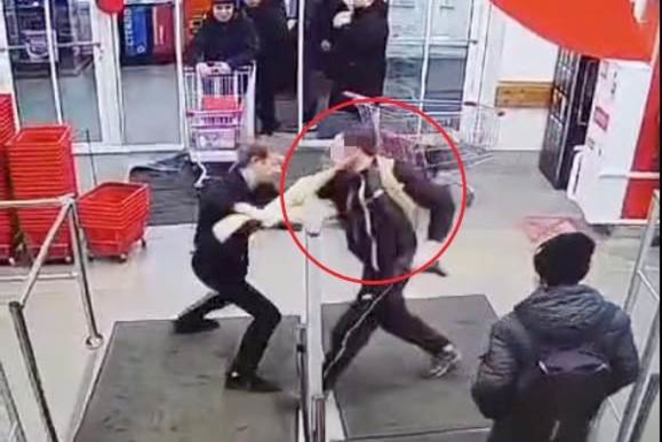 Во Фрунзенском районе наряд вневедомственной охраны задержал посетителя гипермаркета, пытавшегося похитить товары