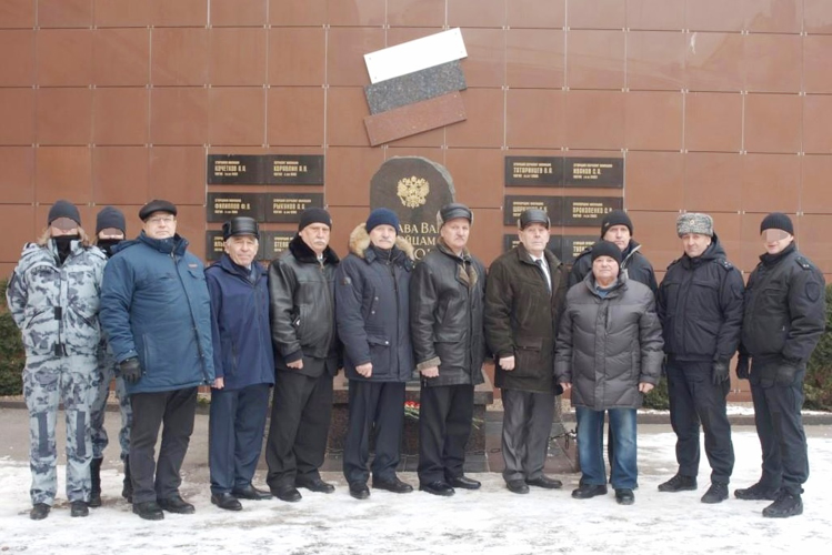 В ОМОН "Бастион" Росгвардии поздравили ветеранов с 76-летием со дня создания оперполка милиции