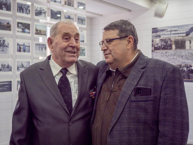 В ОМОН "Бастион" Росгвардии поздравили ветеранов с 76-летием со дня создания оперполка милиции