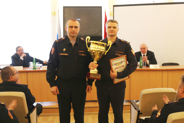 В 2023 году сотрудниками подразделений вневедомственной охраны в Санкт-Петербурге и Ленобласти пресечено более 300 краж с охраняемых объектов