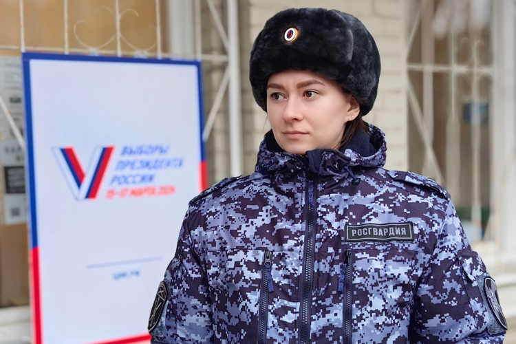 Ежедневно более 1,8 тысяч росгвардейцев обеспечивали правопорядок в Санкт-Петербурге и Ленинградской области во время выборов Президента России
