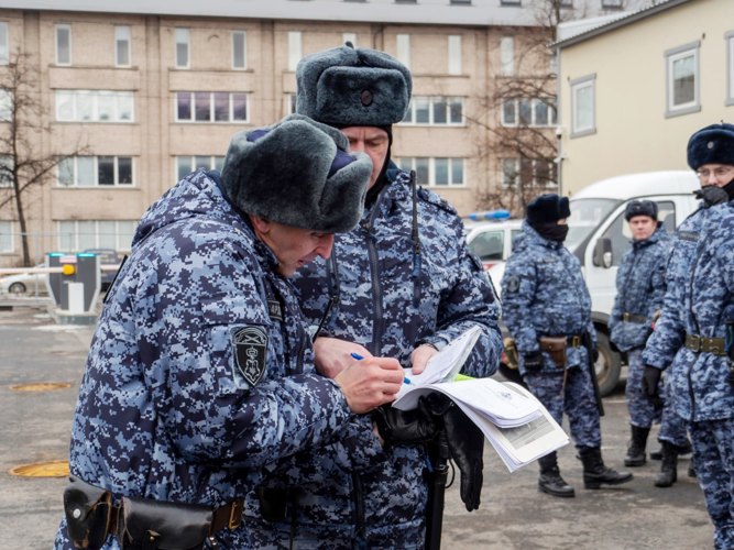 Сотрудники Росгвардии обеспечили правопорядок при проведении хоккейного матча