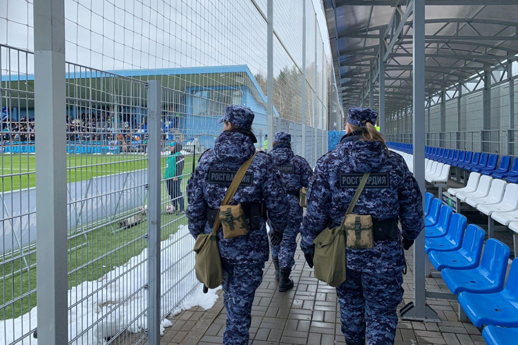 Сотрудники Росгвардии приняли участие в охране общественного порядка во время футбольного матча «Зенит-2» – «Динамо-Вологда»
