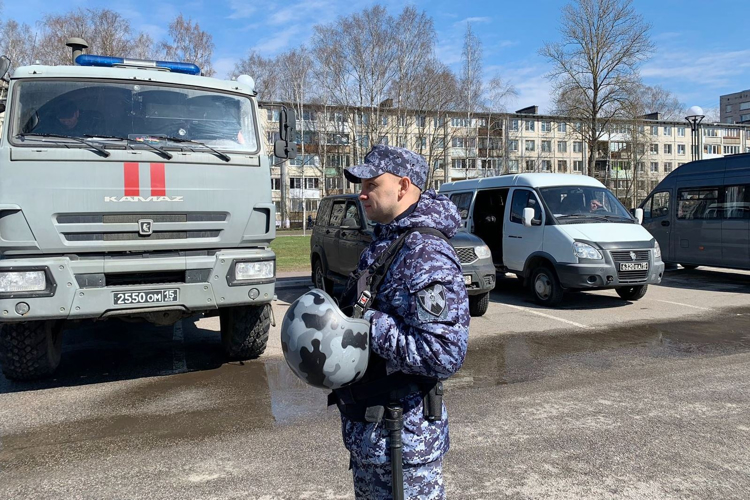 Сотрудники Росгвардии приняли участие в охране общественного порядка во время футбольного матча «Зенит-2» – «Динамо-Вологда»