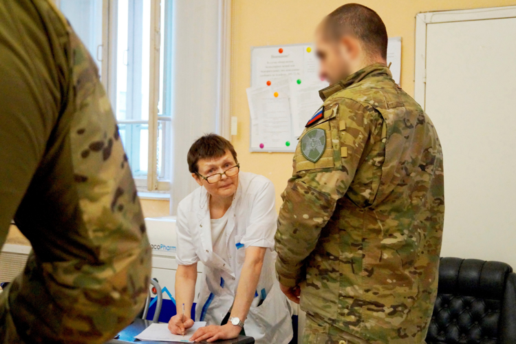 Сотрудники спецподразделения ГУ Росгвардии сдали кровь для пациентов медицинского учреждения