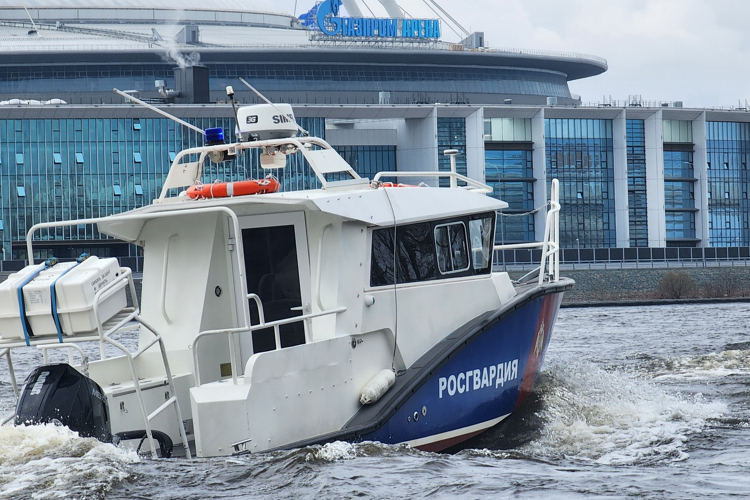 В Санкт-Петербурге прошел строевой смотр сил и средств Росгвардии, обеспечивающих правопорядок на водных объектах