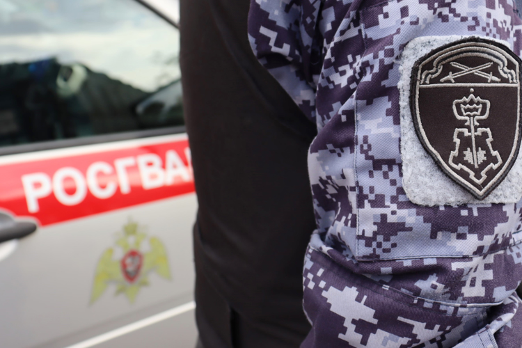 В Адмиралтейском районе сотрудники Росгвардии задержали правонарушителя, сообщившего о, якобы, заминировании здания