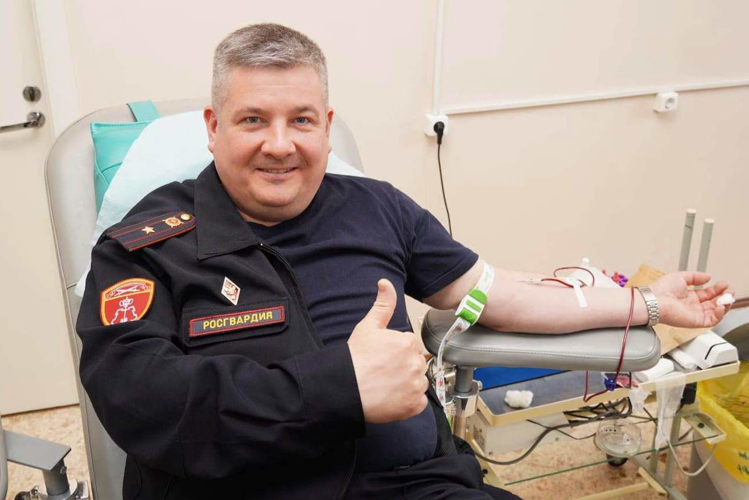 Сотрудники вневедомственной охраны Петроградского района присоединились к добровольному донорскому движению