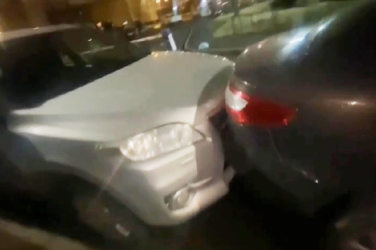 В Московском районе наряд вневедомственной охраны задержал нетрезвую женщину-водителя, скрывшуюся с места ДТП