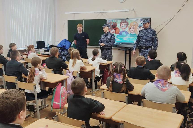В Петербурге и Ленобласти сотрудники Росгвардии приняли участие в мероприятиях, посвященных Дню космонавтики