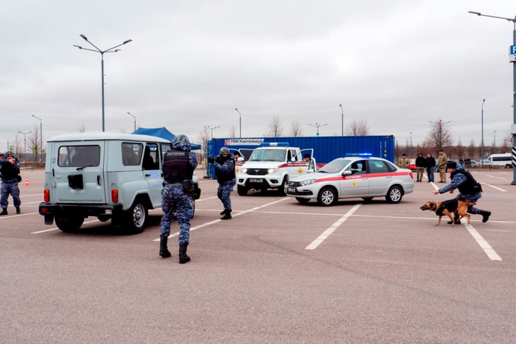 Представители вневедомственной охраны Росгвардии приняли участие в выставке "Экспотехностраж. День передовых технологий"