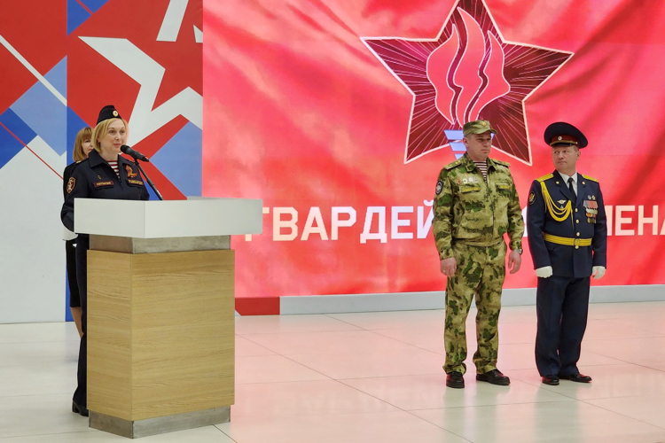 В Санкт-Петербурге сотрудники ГУ Росгвардии приняли участие в торжественной церемонии принятия присяги кадетами Росгвардии