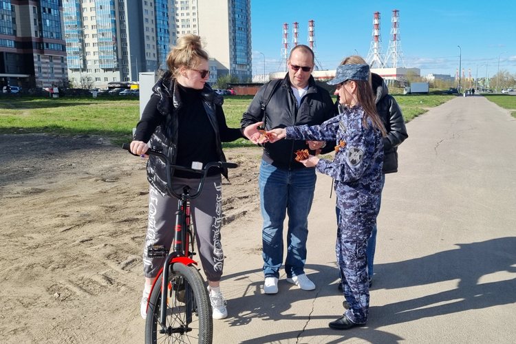 Сотрудники вневедомственной охраны Росгвардии приняли участие во Всероссийской акции «Георгиевская ленточка»