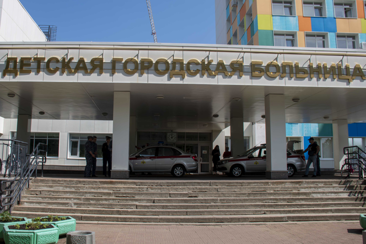 В Санкт-Петербурге сотрудники Росгвардии приняли участие в ведомственной акции «Дорогою добра»