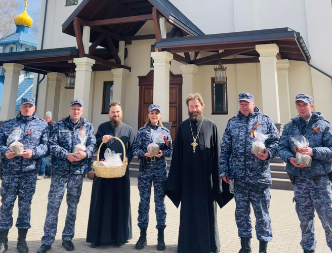 В Санкт-Петербурге и Ленобласти сотрудники Росгвардии обеспечили правопорядок во время пасхальных мероприятий