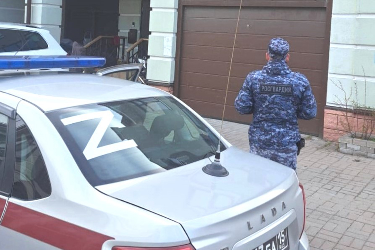 В Репино наряд Росгвардии задержал правонарушителя, пытавшегося проникнуть в таунхаус в жилом комплексе