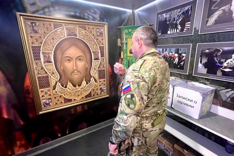 В Санкт-Петербурге сотрудники ГУ Росгвардии посетили передвижную выставку Министерства обороны России «Сила в правде»