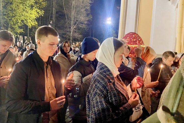 В Санкт-Петербурге и Ленобласти сотрудники Росгвардии обеспечили правопорядок во время пасхальных мероприятий