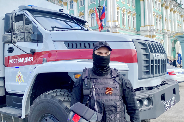 Сотрудники и военнослужащие Росгвардии приняли участие в обеспечении правопорядка при проведении праздничных первомайских мероприятий