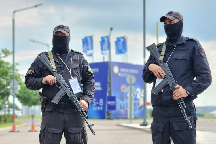Сотрудники и военнослужащие Росгвардии приняли участие в обеспечении безопасности XXVII Петербургского международного экономического форума