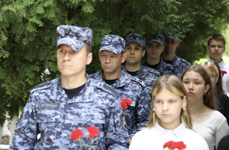 В Ленинградской области сотрудники Росгварии приняли участие в проведении патриотической акции «Тот самый день», приуроченной ко Дню памяти и скорби
