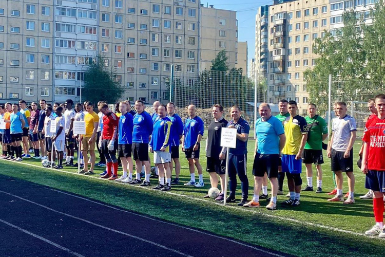 В Петербурге сотрудники ГУ Росгвардии приняли участие в ежегодном турнире по мини-футболу памяти Владимира Никитина