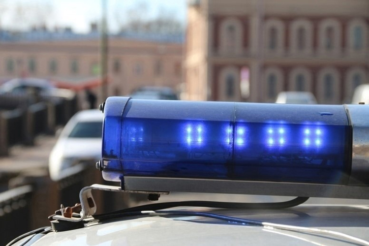 В Центральном районе наряд вневедомственной охраны задержал злоумышленника, ограбившего и ранившего ножом мужчину