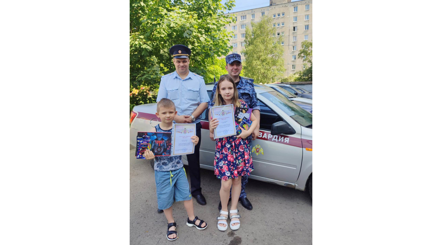 В Петербурге и Ленобласти сотрудники Росгвардии провели мероприятия, посвященные Международному дню защиты детей