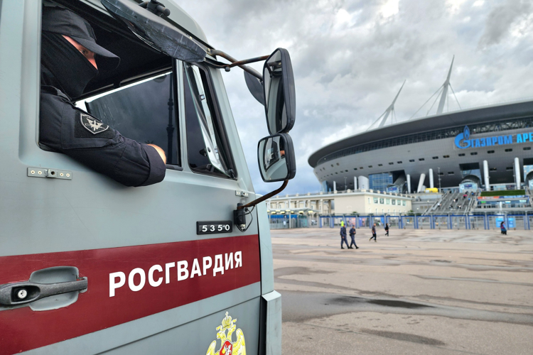 В Санкт-Петербурге подразделения Росгвардии обеспечили правопорядок во время футбольного матча «Зенит» – «Тальерес»