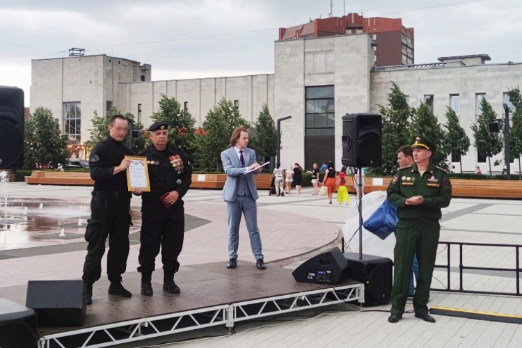 Ветераны транспортного ОМОН "Балтика" Росгвардии приняли участие в автомотопробеге по Ленинградской области