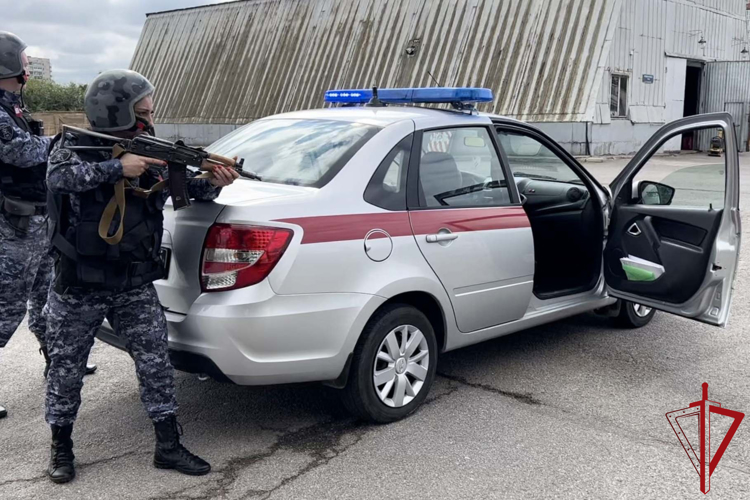 В Санкт-Петербурге подразделения Росгвардии провели занятия на одном из городских объектов жизнеобеспечения